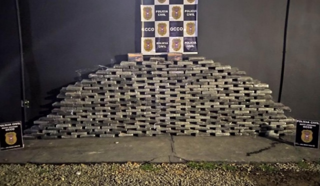 PJC apreende caminhão com 292 tabletes de cloridrato de cocaína na BR-364