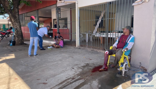 Mulher é levada à delegacia após esfaquear homem em Sorriso