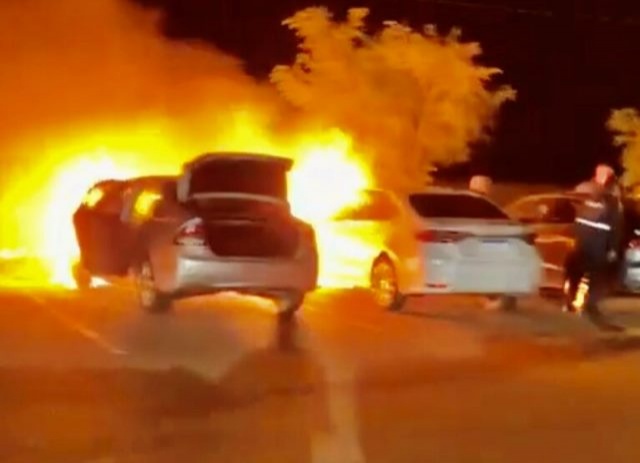 Fogo atinge e danifica carros no aeroporto em Sinop