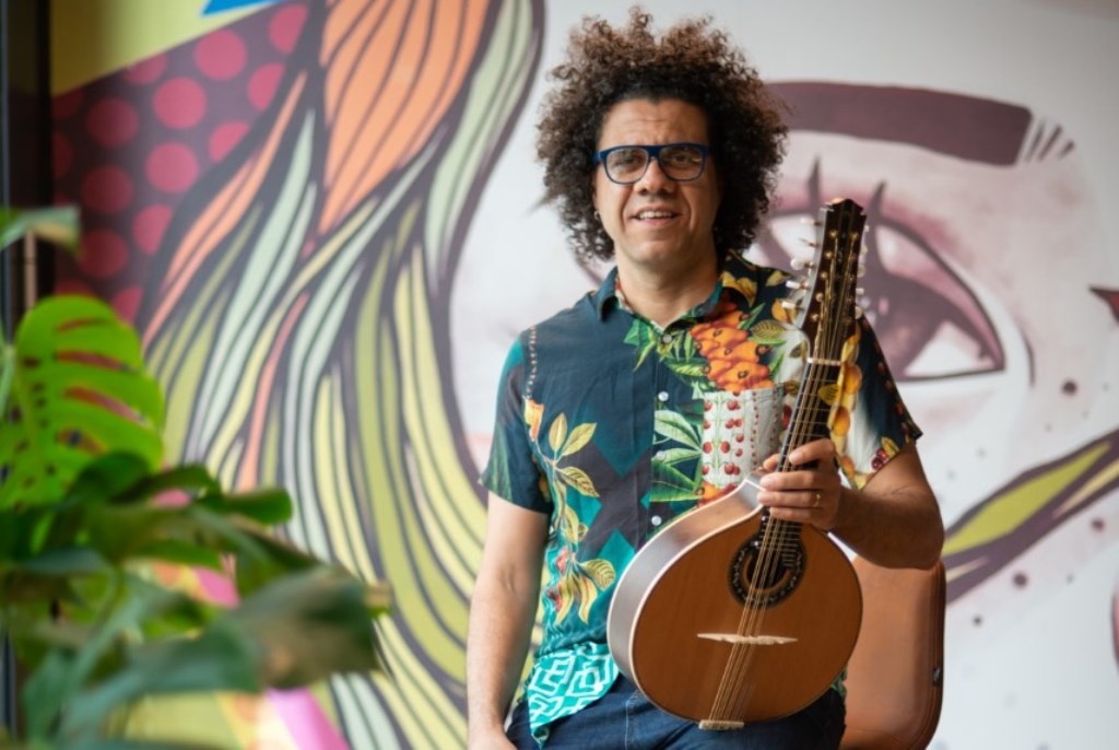 Hamilton de Holanda é uma das atrações do Festival de Choro no Sesc