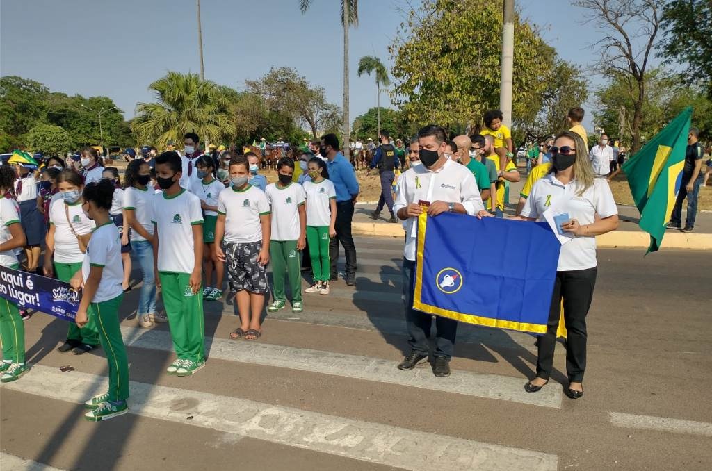 Desfile Cívico marca encerramento do Festeja