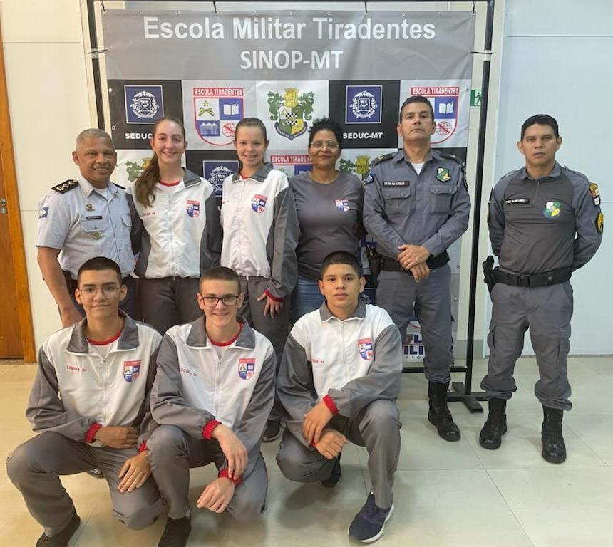 Em parceria com secretaria, escola militar promove arrecadação de lixos eletrônicos