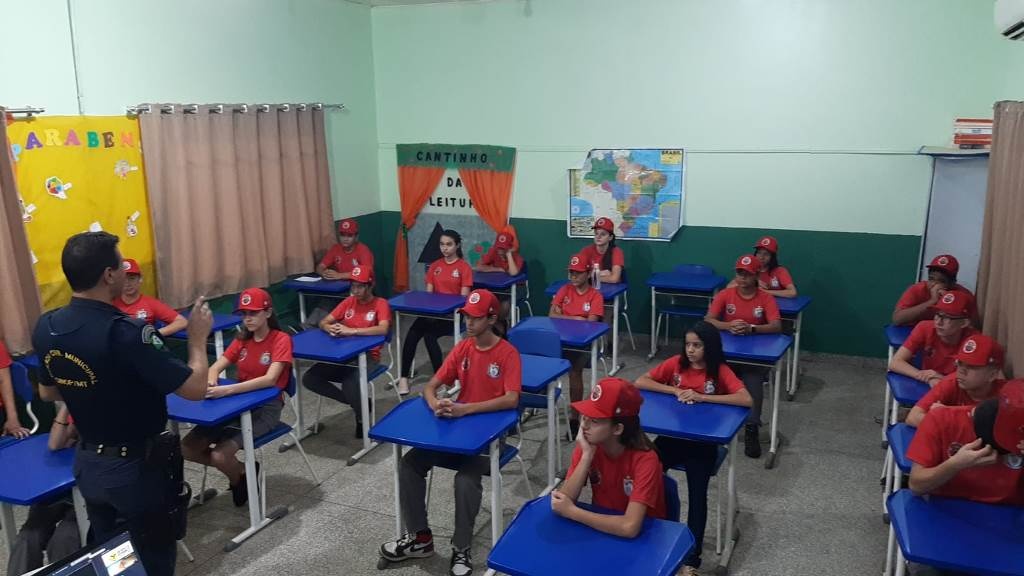 Secretaria faz palestra sobre educação e segurança no trânsito