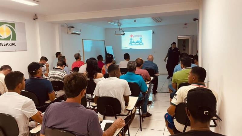 Abertas inscrições para curso de formação de marinheiro fluvial auxiliar de convés