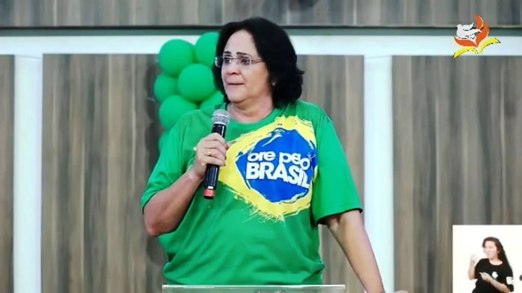 À pedido de senador de MT, Damares terá que explicar declarações sobre crianças abusadas