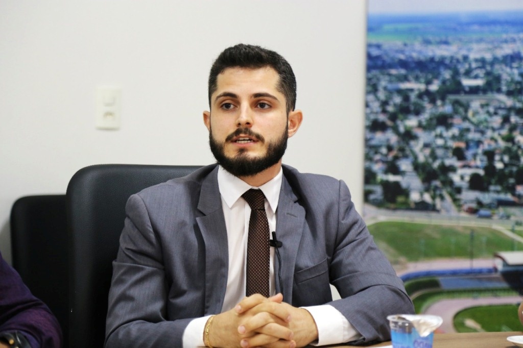 Ex-Ager é sabatinado por vereadores para voltar ao cargo