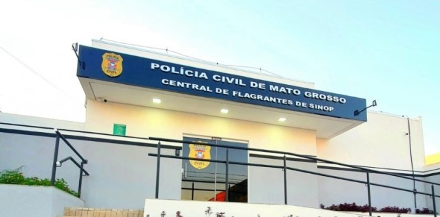 Policial é preso após dar soco no rosto de cantor em Sinop