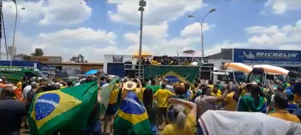 Manifestantes apresentam ‘pauta única’ pedindo nova eleição, com voto impresso