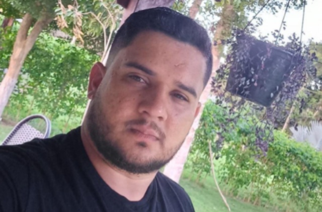 Jovem morre baleado ao defender amigo em barzinho