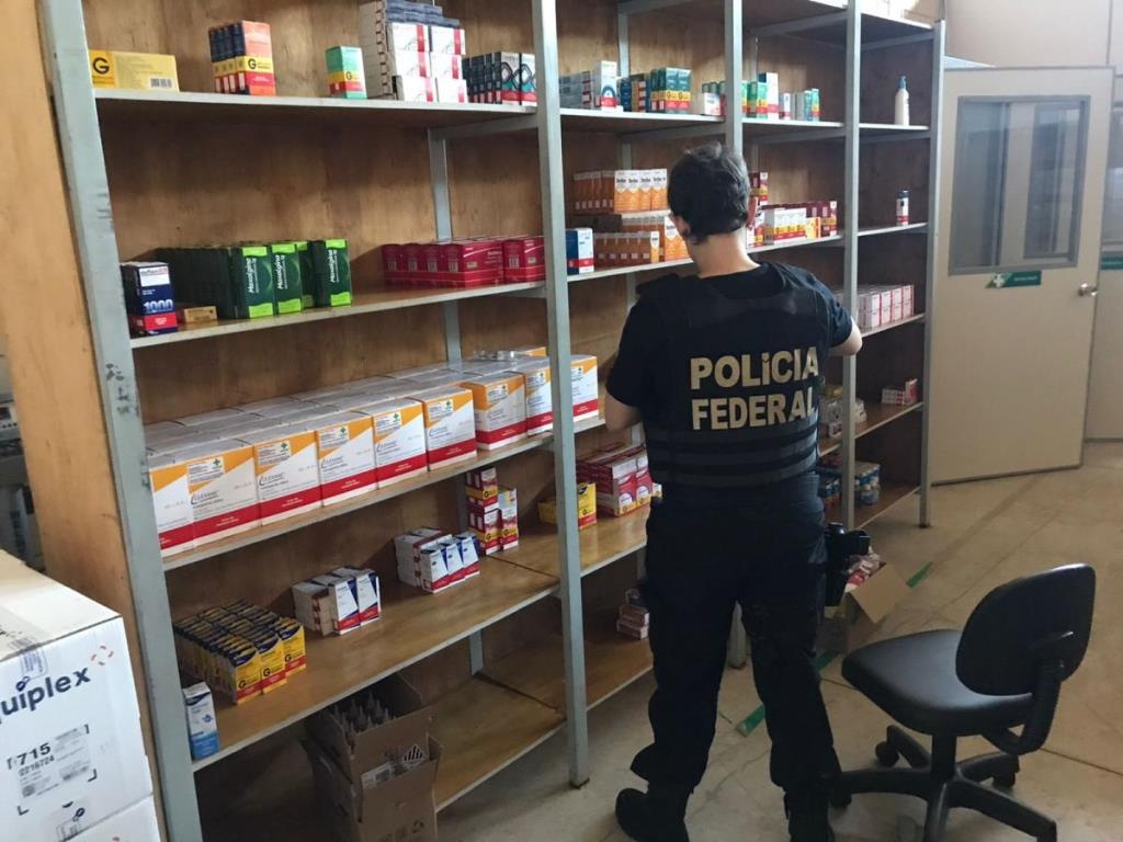 PF deflagra operação contra venda de remédios falsos; um é preso em Cuiabá