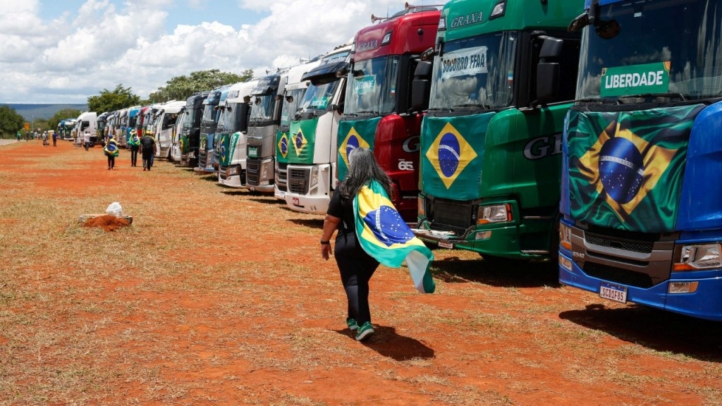 Quase metade dos caminhões nos atos em Brasília são de Mato Grosso