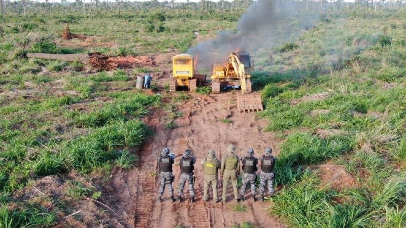 Sema e Força Tática apreendem oito tratores em operação no Norte de Mato Grosso