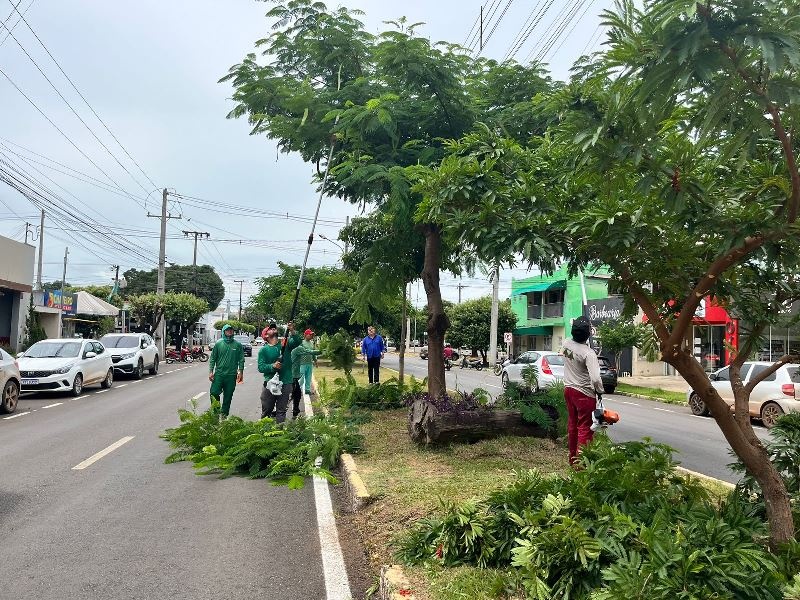 Secretaria de Obras realiza força tarefa e intensifica limpeza e manutenção urbana