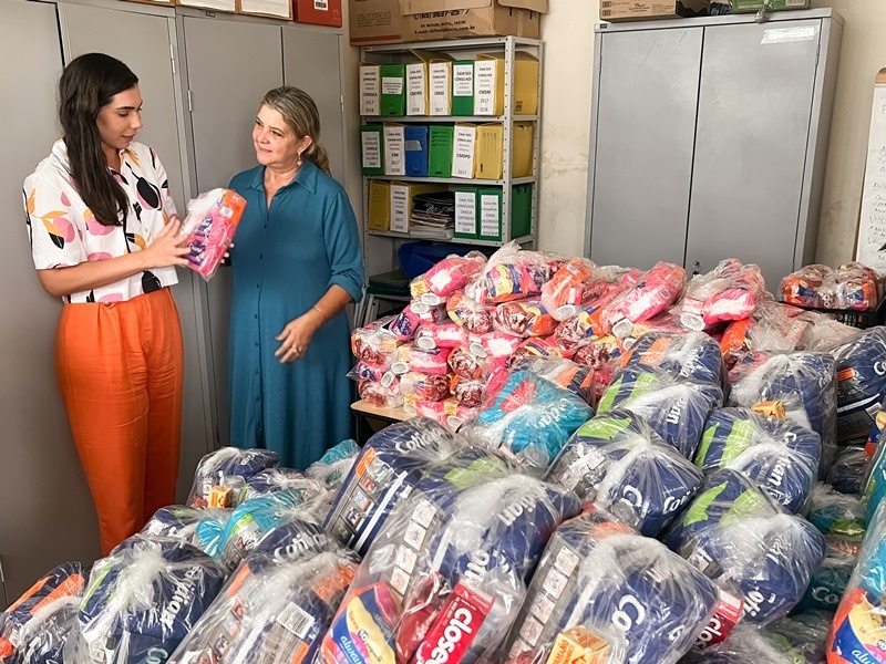 Cultura entrega 500 kits de higiene para Assistência Social