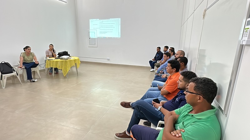 Secretaria orienta empresas sobre obrigatoriedade da identificação de cabos em postes