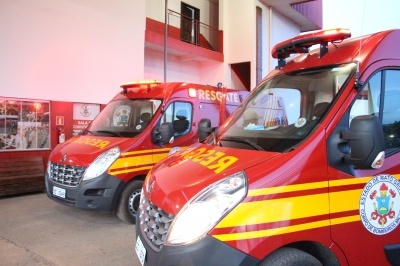 Mulher bate moto em carro no bairro Alto da Glória, é socorrida e falece no hospital