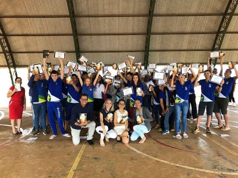 Assistência entrega mais de 100 certificados pelo Programa Impulsione o Seu Futuro para estudantes do Alto da Glória