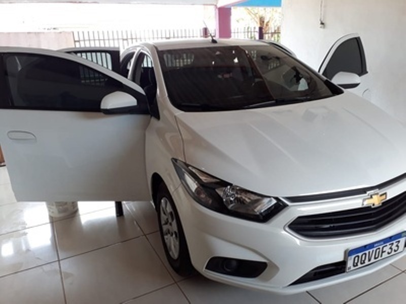 Bandidos rendem mulher, roubam objetos e carro de residência em Sinop