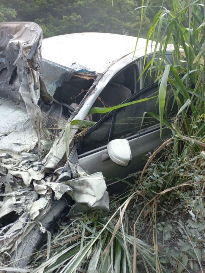 Mãe e filha morrem em batida entre Civic e moto em rodovia