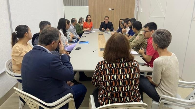 Prefeitura e Rede de Proteção às Crianças debatem protocolo de segurança nas escolas