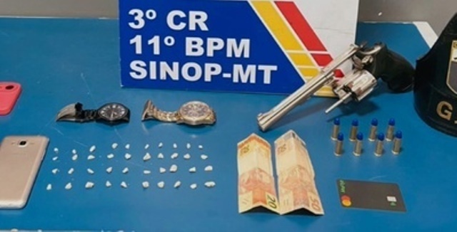 Denúncia leva PM apreender arma e droga no bairro Cidade Jardim