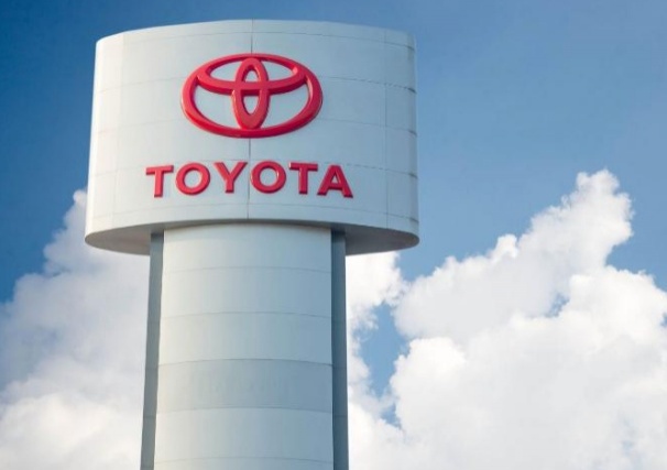 Toyota anuncia novo compacto híbrido e investimento de R$ 1,7 bi no Brasil