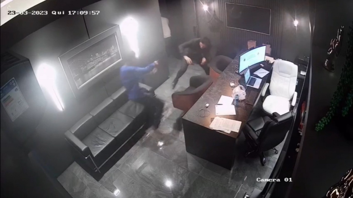 Vídeo mostra tentativa de assassinato de advogado 'ostentação'