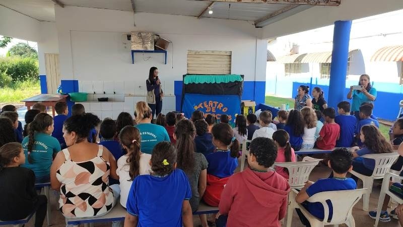 Setor de endemias leva orientação sobre malária para alunos da Gleba Mercedes
