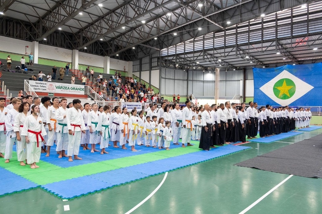 Alunos de projeto social são destaques em campeonato estadual de Karatê-Do