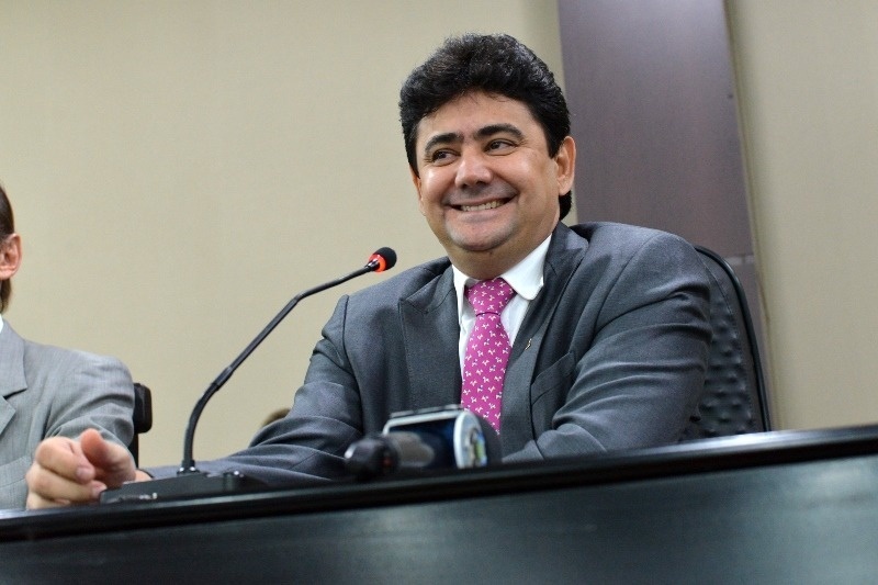 Justiça absolve ex-secretários de Estado em processo de fraude licitatória