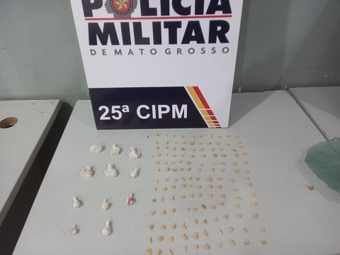 Homem é preso pela PM com 140 porções de pasta base