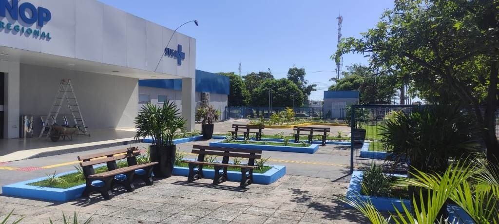 Após reforma, entrada do Hospital Regional está mais ‘humanizada’