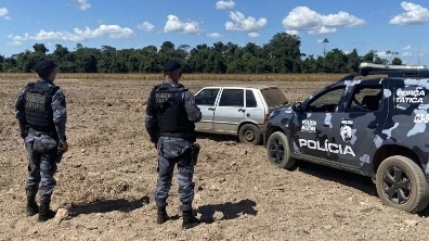 Força Tática recupera carro roubado de empresa em Sinop