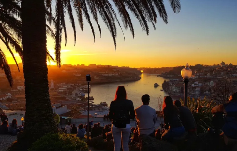 Semana de quatro dias de trabalho começa hoje em Portugal
