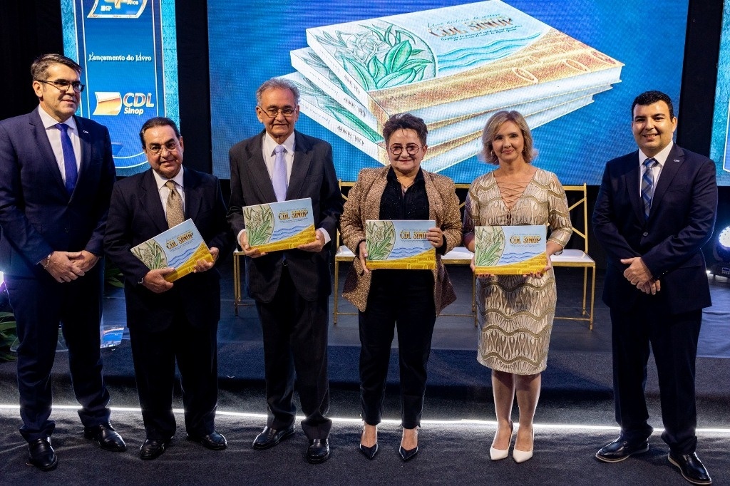 Homenagens, palestra, show e lançamento do livro marcam aniversário de 40 anos da CDL