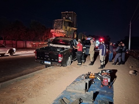 Colisão entre caminhonete e carreta mata homem em Sinop