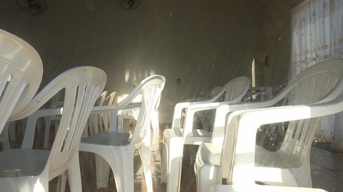 Homem entra em igreja pedindo orações e tenta matar fiéis com machadinha em Sorriso
