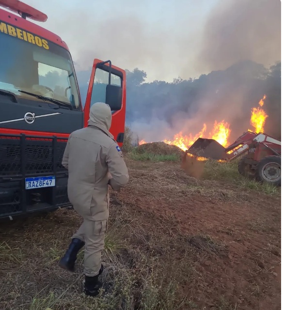 Incêndio atinge região de aviário em Lucas do Rio Verde