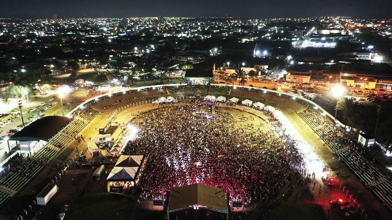 Prefeitura vai gastar R$ 660 mil com Joelma e Barões da Pisadinha