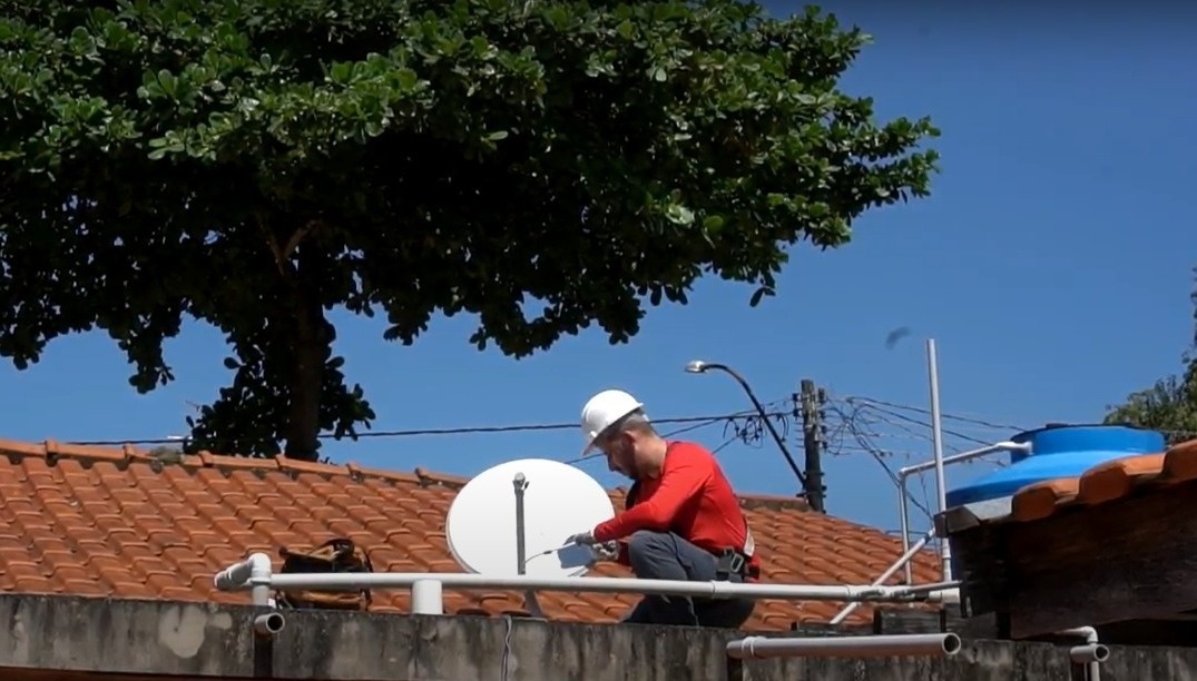 Com a liberação do 5G, população deve trocar a antena parabólica