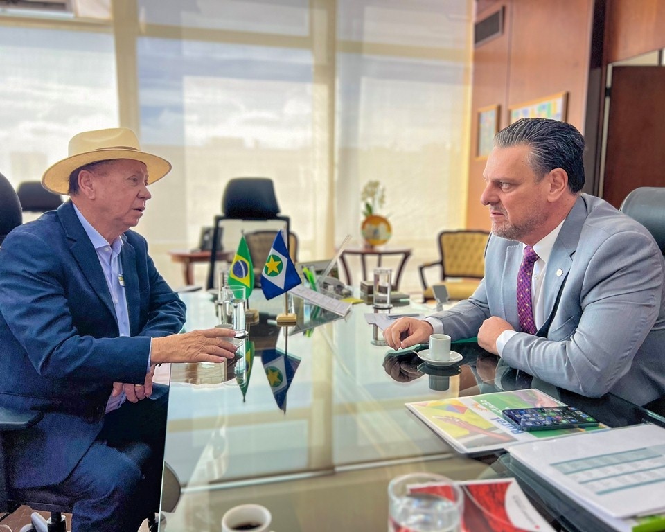 Em reunião com ministro, prefeito solicita maquinários e recursos para viaduto em Sinop