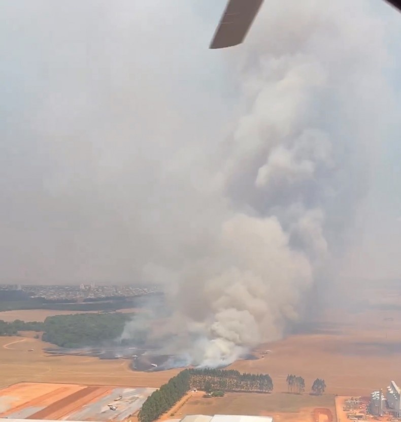 Fogo que destruiu 500 hectares de lavoura em Sorriso iniciou após falha em alta tensão
