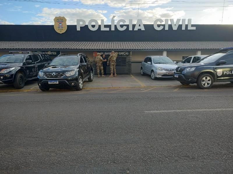 Casal mantido em cárcere privado por facção é resgatado um dia antes de ser executado em Barra do Garças