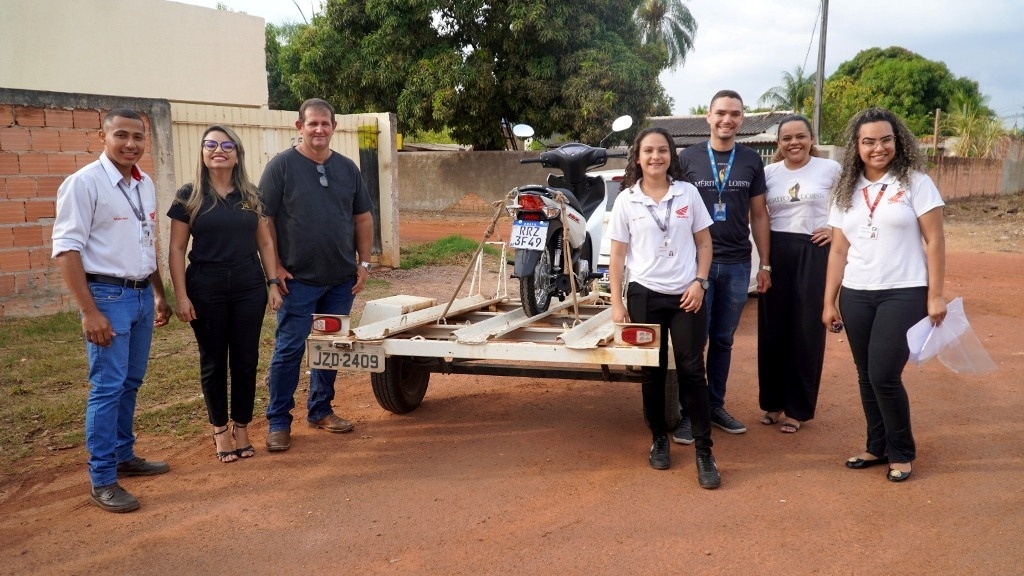 CDL e parceiros entregam moto 0 Km ao ganhador na campanha ‘‘Sonho de Pai’’