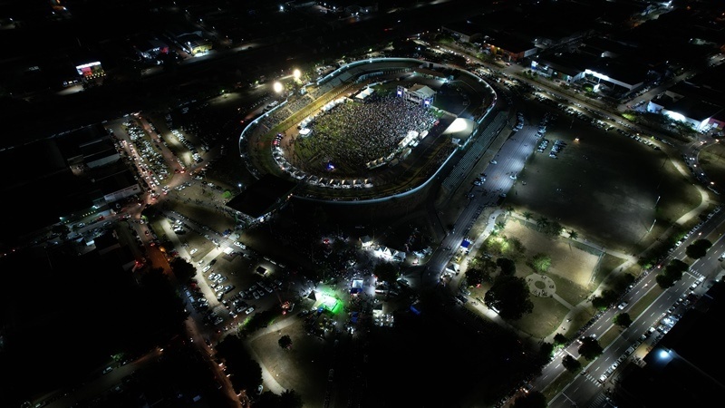 Abertura oficial do Festeja Sinop da largada para os Jogos Olímpicos com show nacional com Barões da Pisadinha