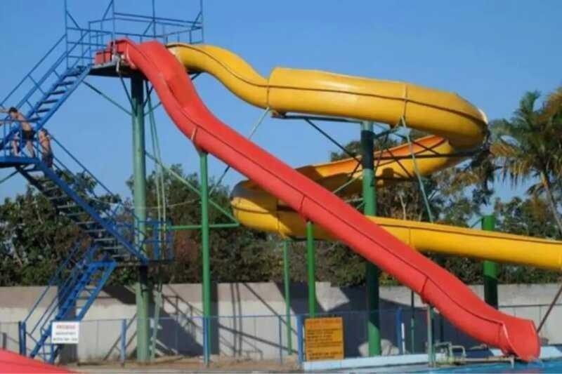 Jovem morre afogado após descer de toboágua em clube aquático de MT