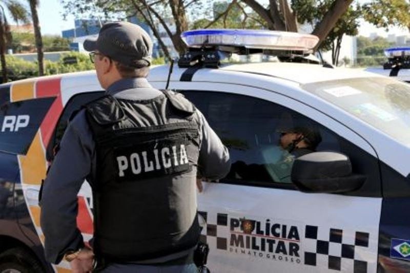 Arma cai no chão, dispara e acerta pescoço de criança em MT