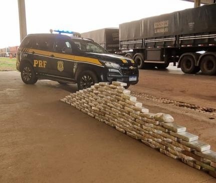 Cocaína avaliada em R$ 32 mi é apreendida em caminhão em MT