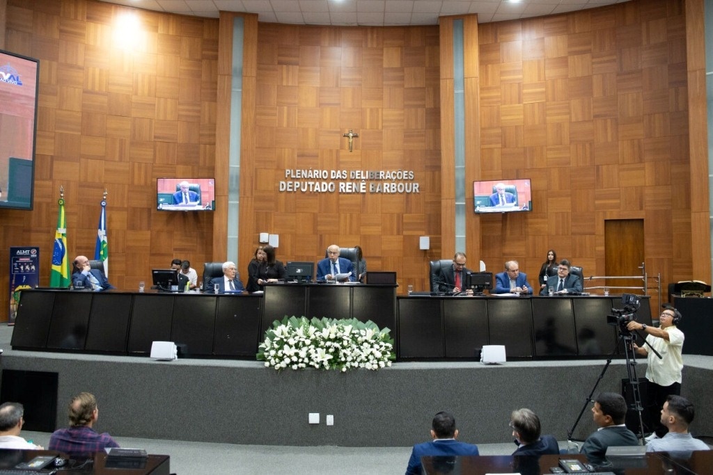 Assembleia Legislativa sai de 24 para 27 deputados