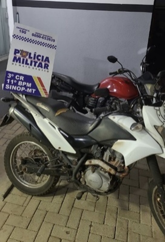 Ação rápida da PM prende dois assaltantes e recupera moto roubada em Sinop